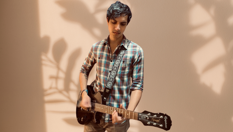 Keshav Raina playing a guitar
